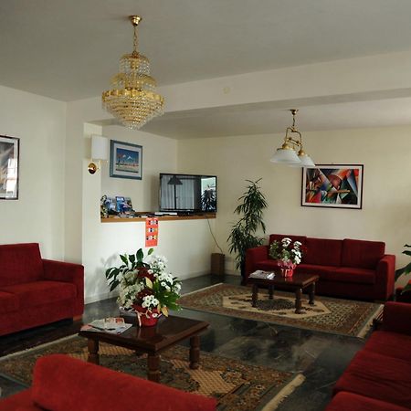 Hotel Reno Lido di Jesolo Buitenkant foto