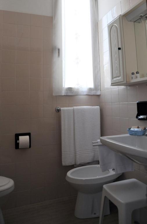 Hotel Reno Lido di Jesolo Kamer foto