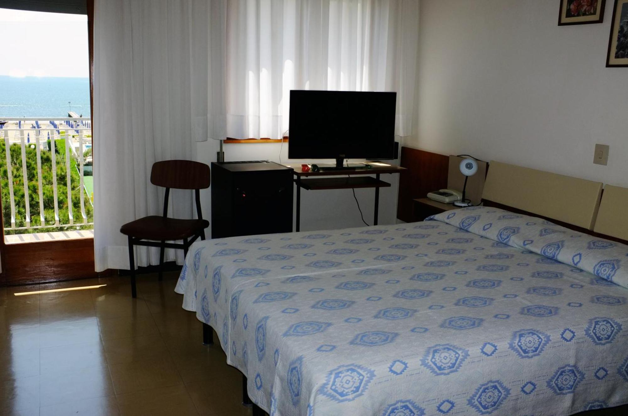 Hotel Reno Lido di Jesolo Buitenkant foto