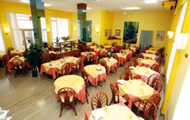 Hotel Reno Lido di Jesolo Buitenkant foto